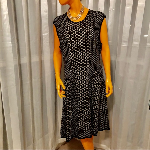 Cocktail Dress - Picture 4 of 4